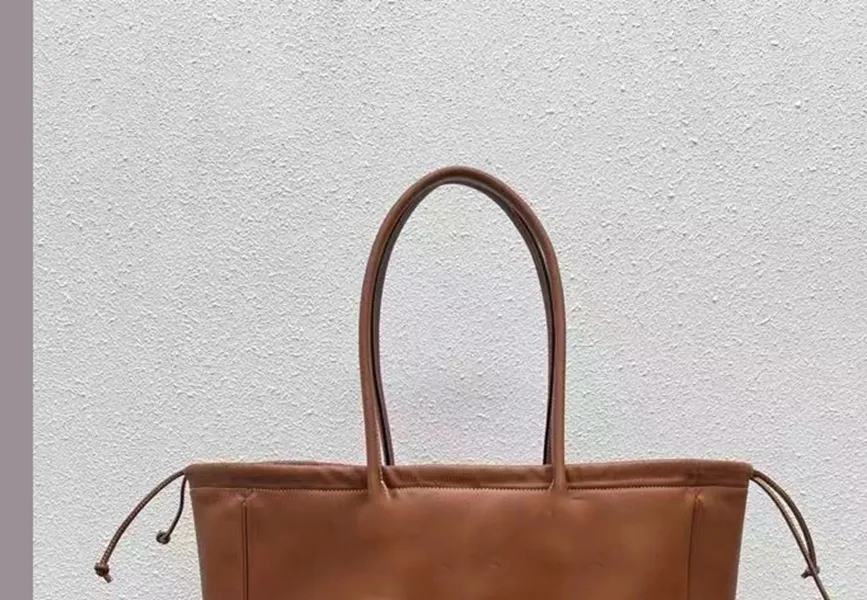 23-39 Hoge kwaliteit Designer tas Hoge kwaliteit schoudertas Damesmode draagriem, effen kleur tas