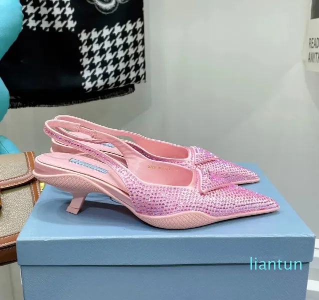 2024 Sandales à talons pour femmes, chaussures de luxe de styliste, chaussures d'usine