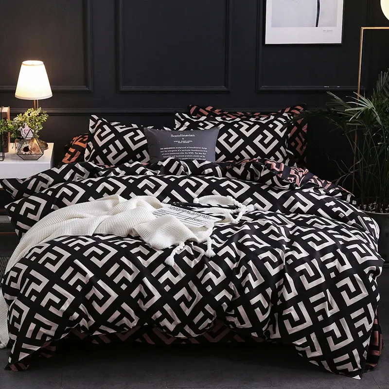 Luxe Zwart Beddengoed Set Koningin Koning Enkele Full Size Polyester Beddengoed Dekbedovertrek Set Moderne Vogel Plaid Anime Met Kussensloop 240130