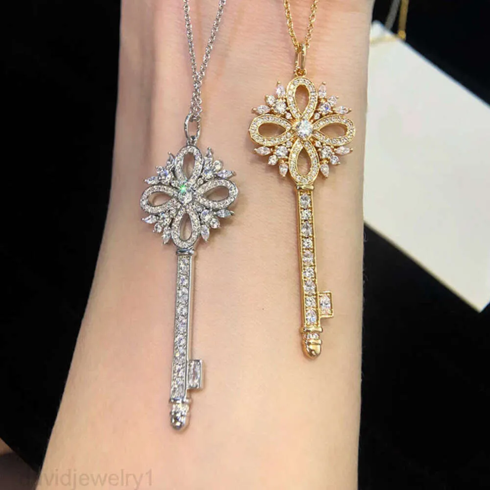 Tiffanybead Kolye Tasarımcısı Kadınlar İçin Tiffanyjewelry Takı Yüksek Versiyonu Kar Tanesi Anahtar Kolye Elmas Tam Elmas Iris Ayçiçeği Kazak Zinciri