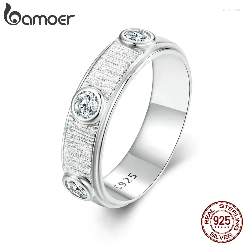 Bagues de cluster Bamoer 925 Sterling Silver Eternity Love Moissanite Hommes Bague de fiançailles Bande de mariage pour bijoux fins plaqués platine MSR032