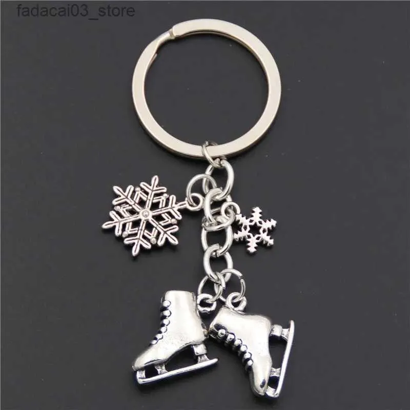 Porte-clés Longes 1pc couleur argent patins à glace flocon de neige pendentif porte-clés patinage porte-clés porte-clés bijoux pour cadeau d'hiver Q240201