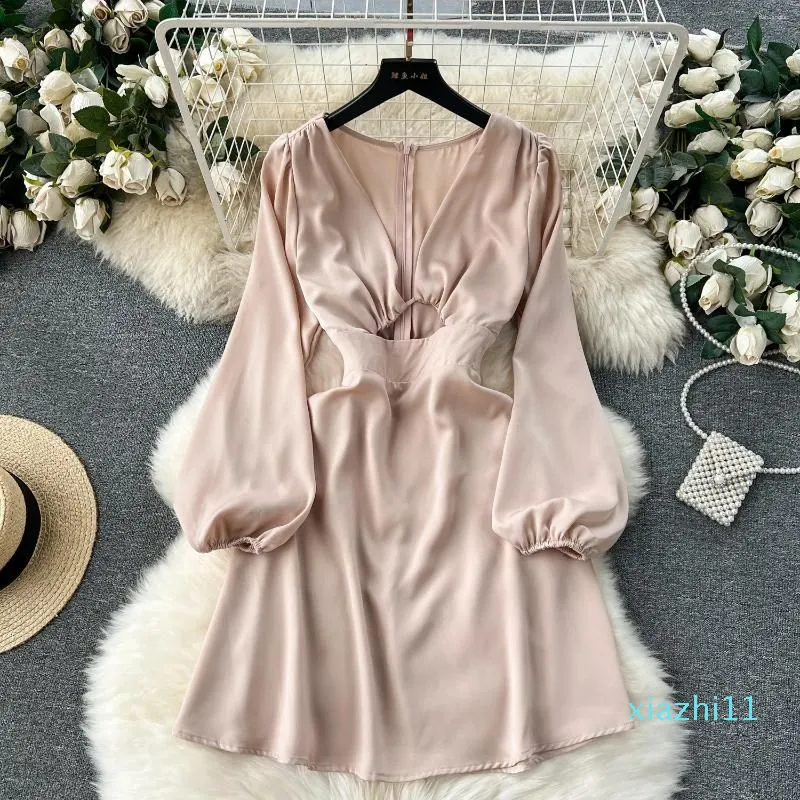 Elegant V-Neck A-Line Dress: Chic Pleated Midi Dress with Puff Sleeves & Hollow Out Detail - Stylish Casual Dresses On Sale! from Dhgate Basic & Casual Dresses - price 60.31 Elegant V-Neck A-Line Dress: Chic Pleated Midi Dress with Puff Sleeves & Hollow Out Detail - Stylish Casual Dresses On Sale! from Dhgate Basic & Casual Dresses - price 60.31