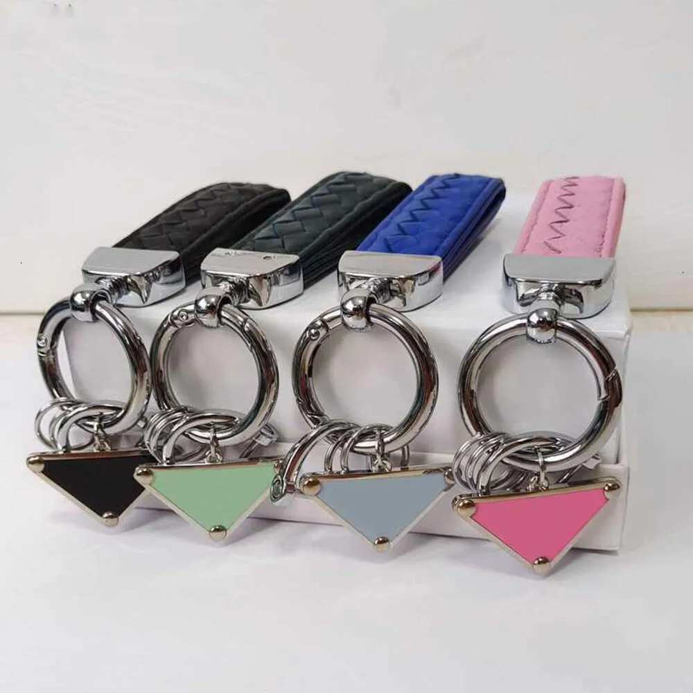 Keychains Lanyards Designer Keychains Men Women Car Key chains Keyring Lovers Keychain Real Leather Weave Pendant Key Ring Accessories With Screwdriver