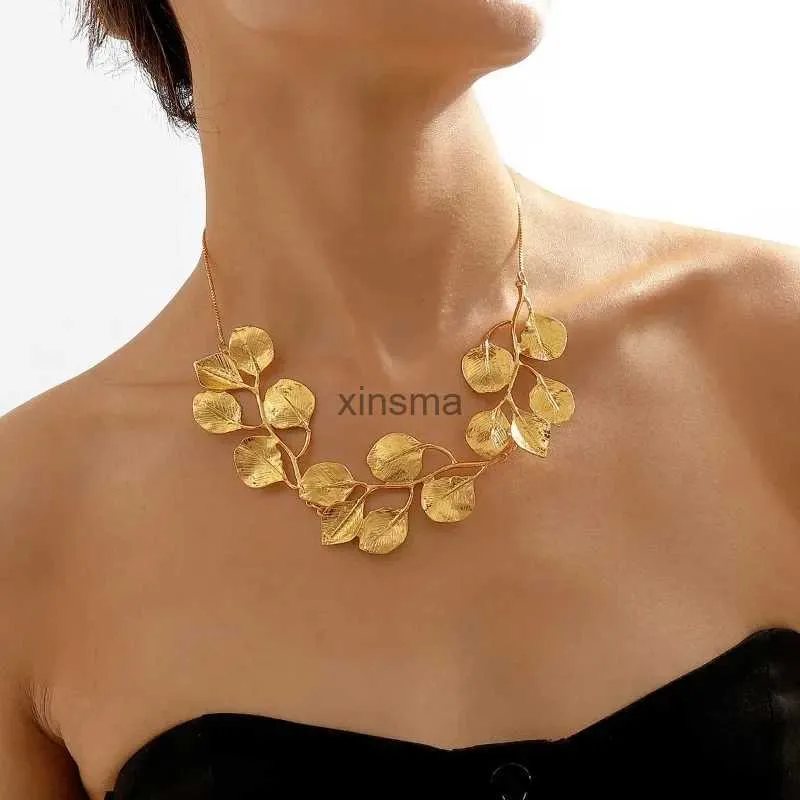 Chokers personalidade criativa colar de pingente de metal para mulheres za folhas exageradas na moda colar declaração jóias acessórios femininos yq240201