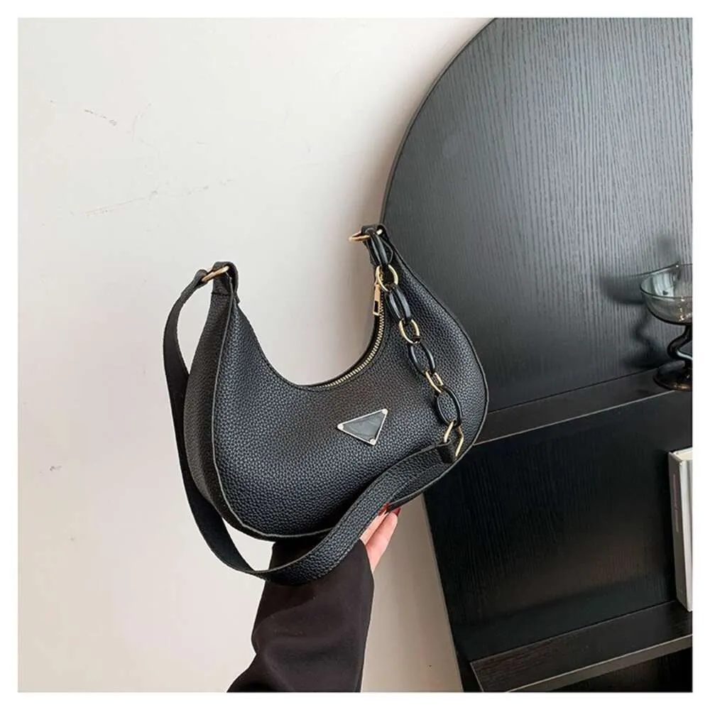 able Litchi Pattern Dumpling Underarm Winter Popular New Single Shoulder Handbag Versatile Instagram Women's Bag 2024 Design Fashion 78% Off Store wholesale
