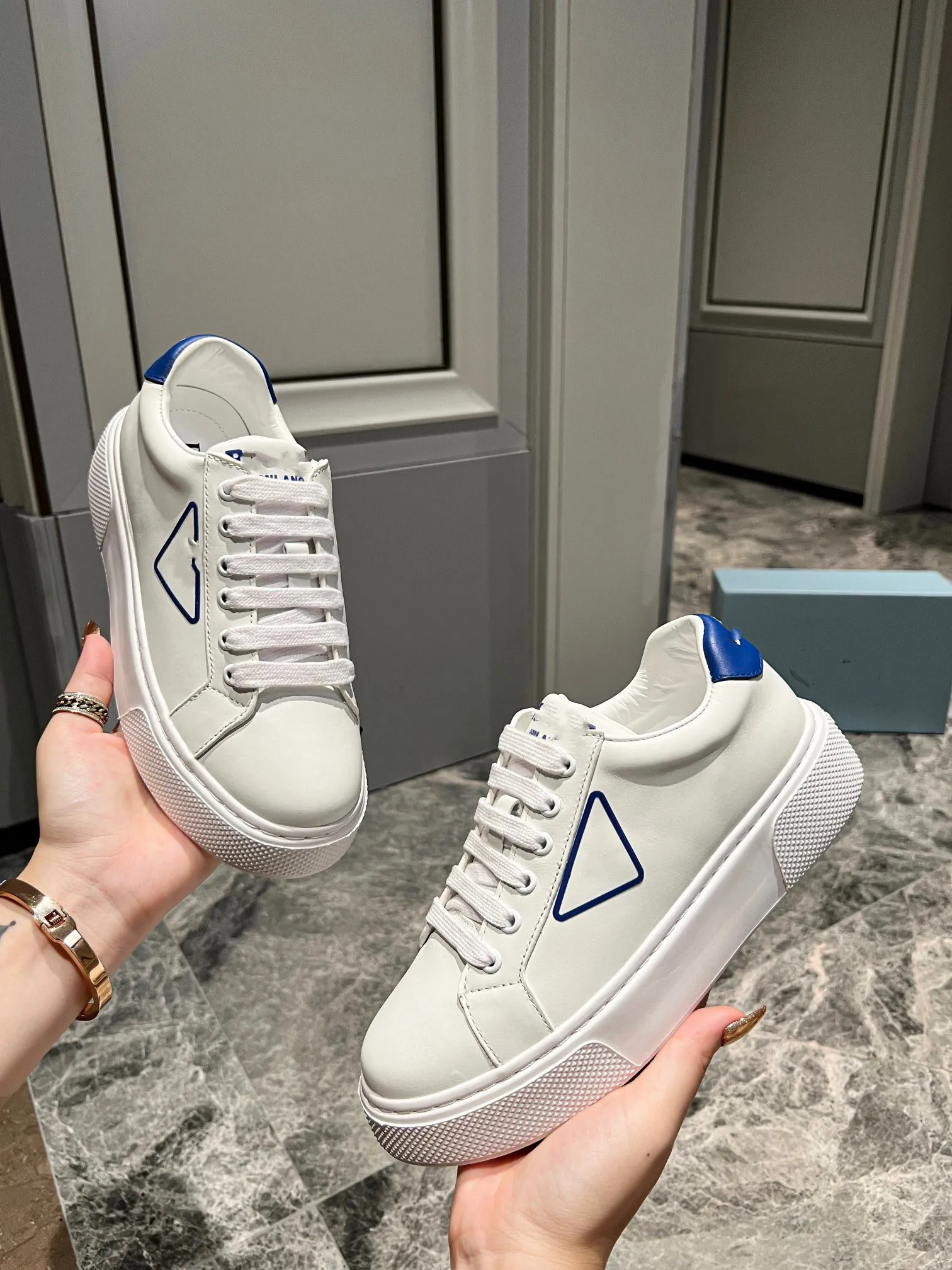 Designer Shoes Gazelle Sneakers Campus Suede Men Women Casual Shoes Vegan White Gum Low Top Leather 0829