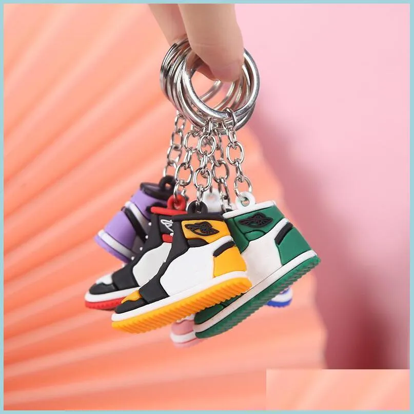 Porte-clés Lanyards Creative Mini PVC Baskets Porte-clés pour hommes Femmes Gym Chaussures de sport Porte-clés Sac à main Chaîne Chaussure de basket-ball Clé H Dheop