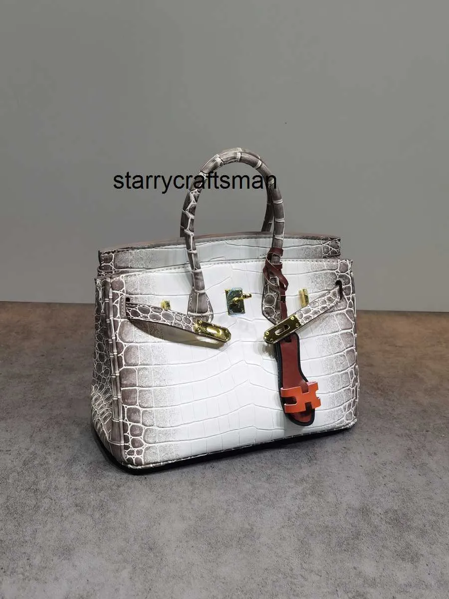 Kadınlar Çanta Himalaya Timsah 2024 Yeni Himalaya Deri Timsah Desen Moda Gider Çok Yönlü Yüksek Son Batı Tarzı Bir Omuz Crossbody Bag L