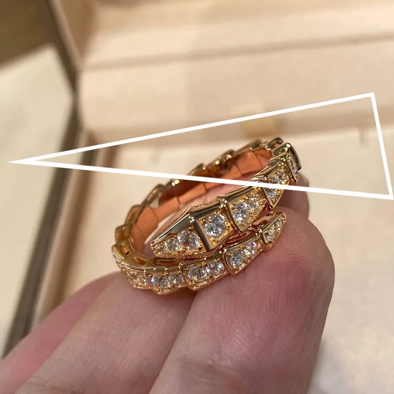 Anillo Pierścienie 3 kolorowy styl serpentii wszechstronny pierścień rozmiar 6 7 8 9 pierścień 18k złota biżuteria hurtowa anellos serpentii