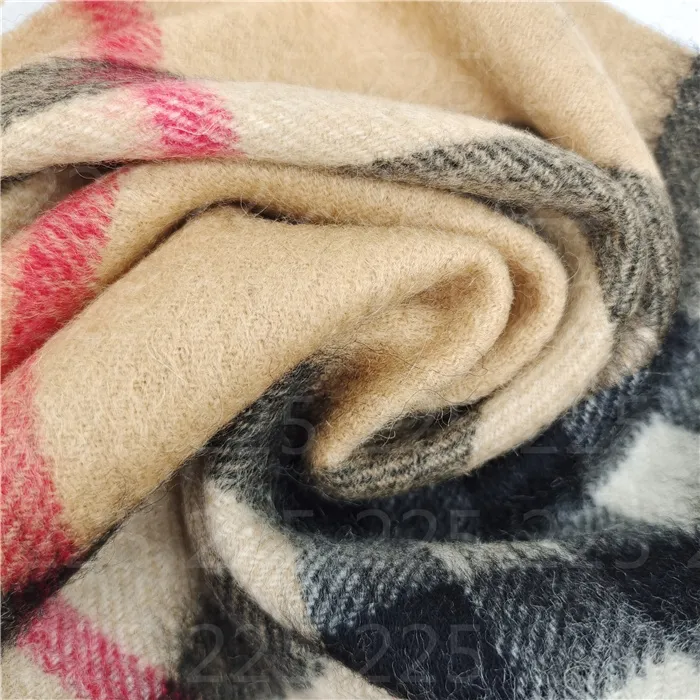 Sciarpe di moda firmate Sciarpa morbida invernale Sciarpe calde per pattinaggio all'aperto Sciarpa 100% cashmere per donna sciarpa scialle caldo regalo di San Valentino