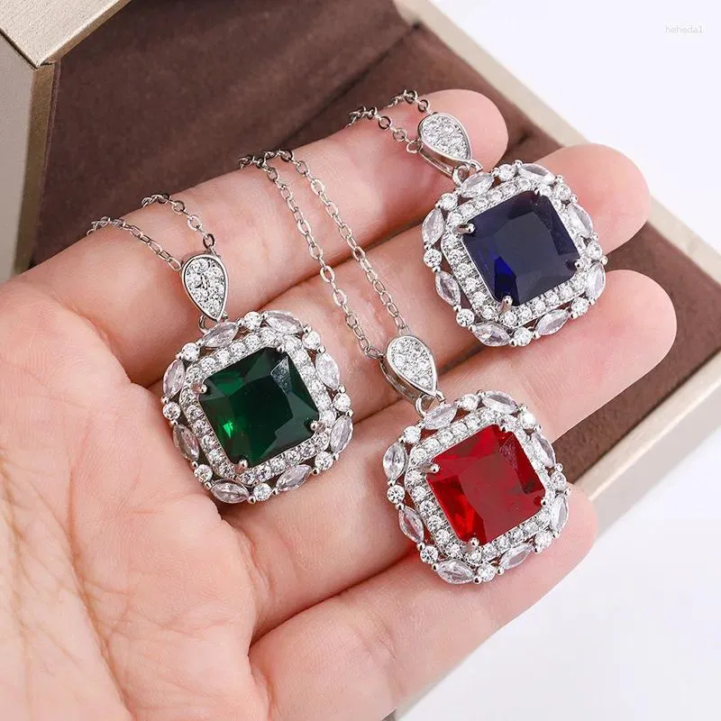 Pendants Luxurious Necklace For Women Dazzling Multicolored Zircon Pendant High Quality Savings Party Jewelry Necklaces