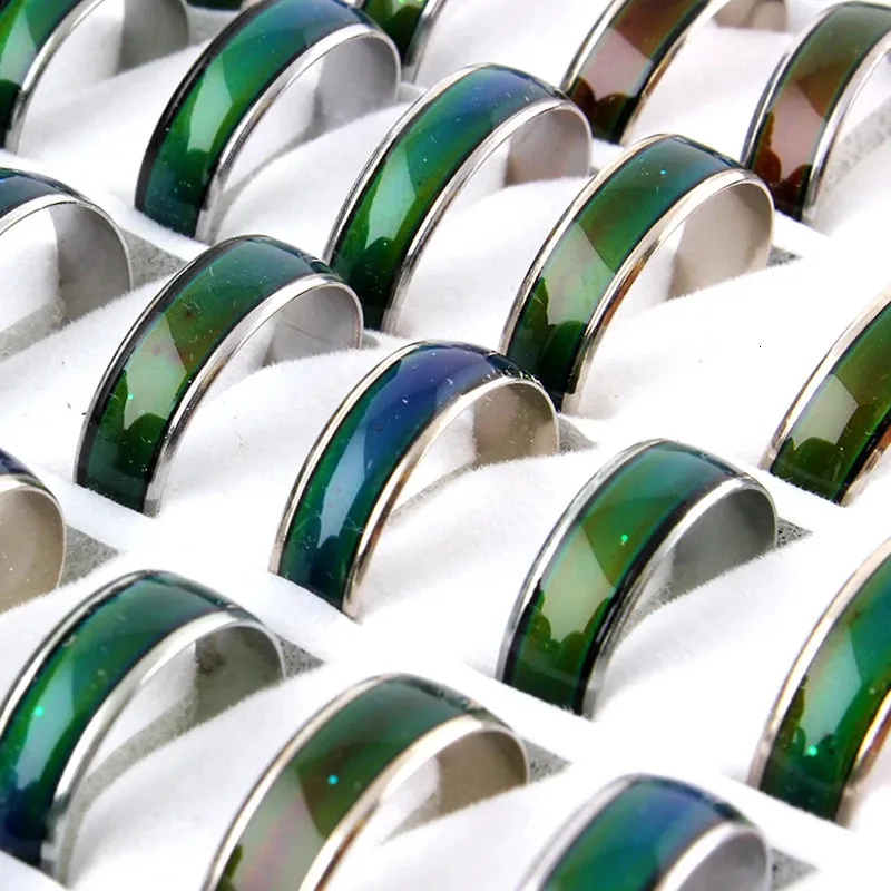 Color Changing Mood Rings Wholesale with Display Box - Temperature ...