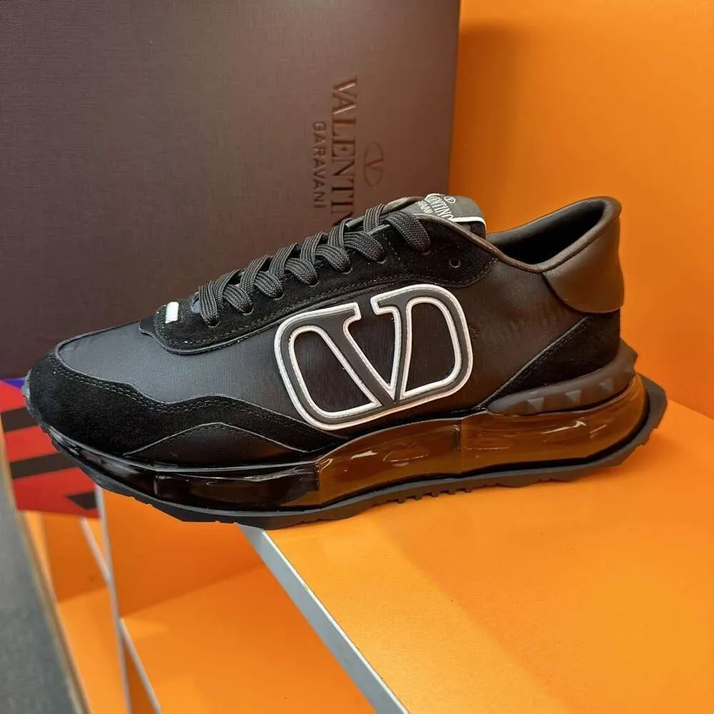 Mens Fashion Running Sneakers: Breathable, Lightweight