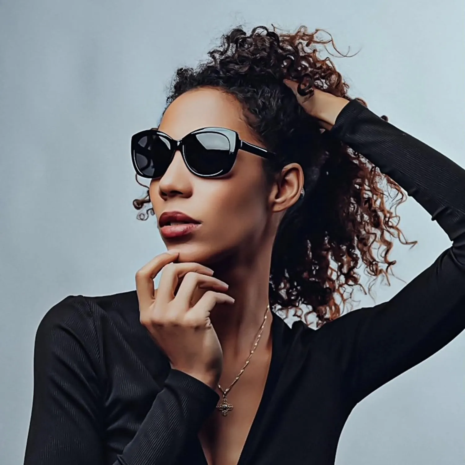 LVIOE Trendy Polarized Sunglasses for Women Retro Jackie O Cat Eye Sunglasses for Driving UV400 Protection LS1722