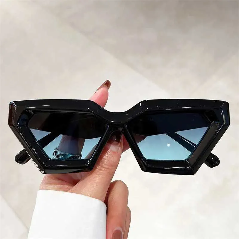 Sunglasses KAMMPT Retro Cat Eye Sunglasses New Fashion Ultra thin Thick Frame Gradient Mens Sunshade Umbrella Fashion Brand Design UV400 Glasses J240202