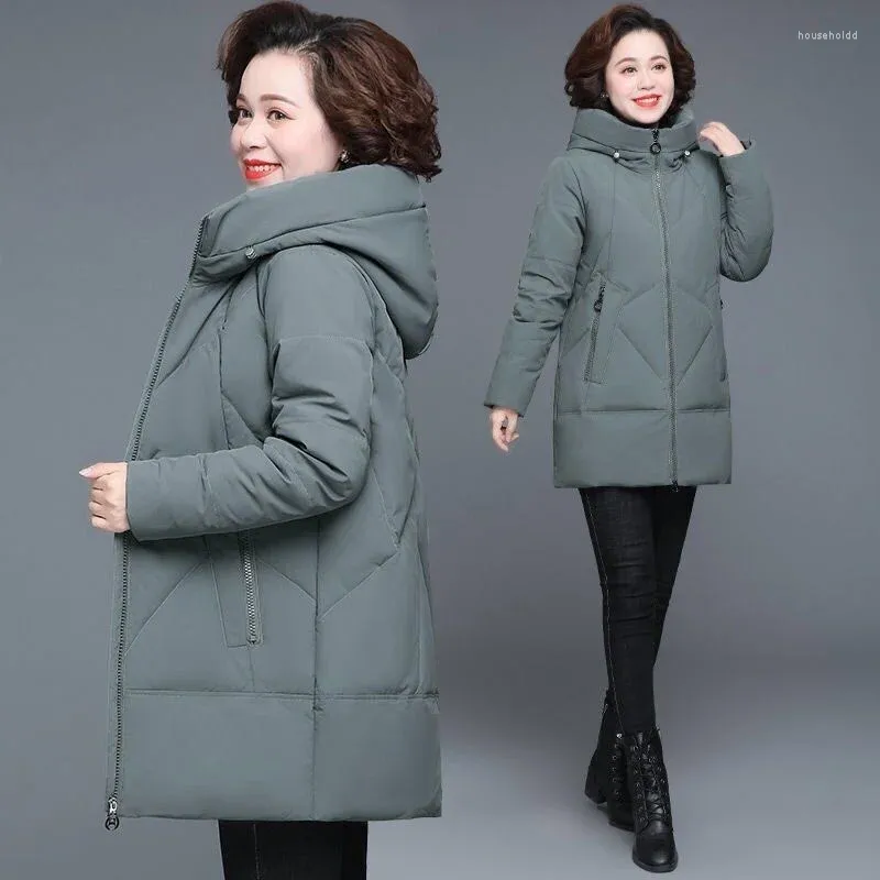 Korki damskie płaszcze zimowe 2024 Matka w średnim wieku bawełniana kurtka wyściełana długa z kapturem parka plus rozmiar 6xl kobietę wiatroodporna luźne ciepło