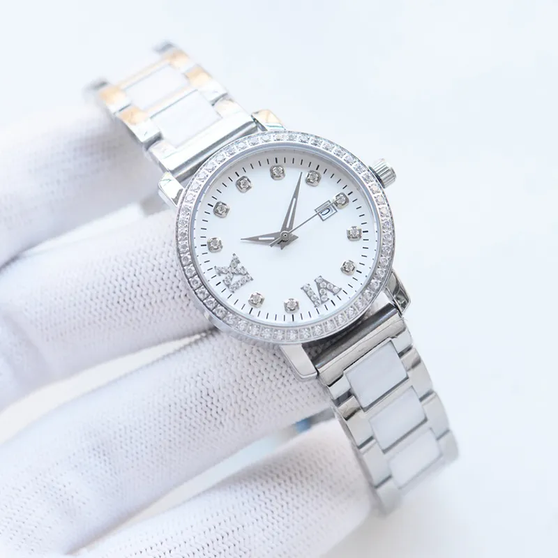 Shiny Diamond Watch Woman Watches 30mm Quartz Movement Lady Wristwatch med stenar av hög kvalitet Relojes Ceramics Strap Waterproof Montre de Luxe