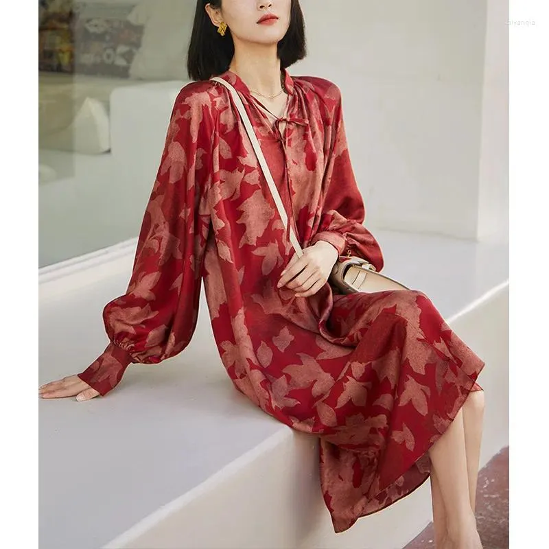 Casual Dresses Top End Women Fashion Silk Printed Long Lantern Sleeve Lace-Up Dress Elegant Lady V-ringning A-Line Midi Female Prom Gown