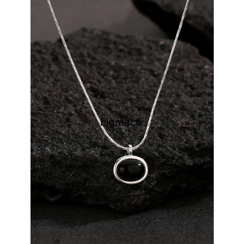 Colliers de pendentif 2024 Nouveau collier personnalisé et minimaliste pour la conception des minorités Forme de baleine S925 argent sterling