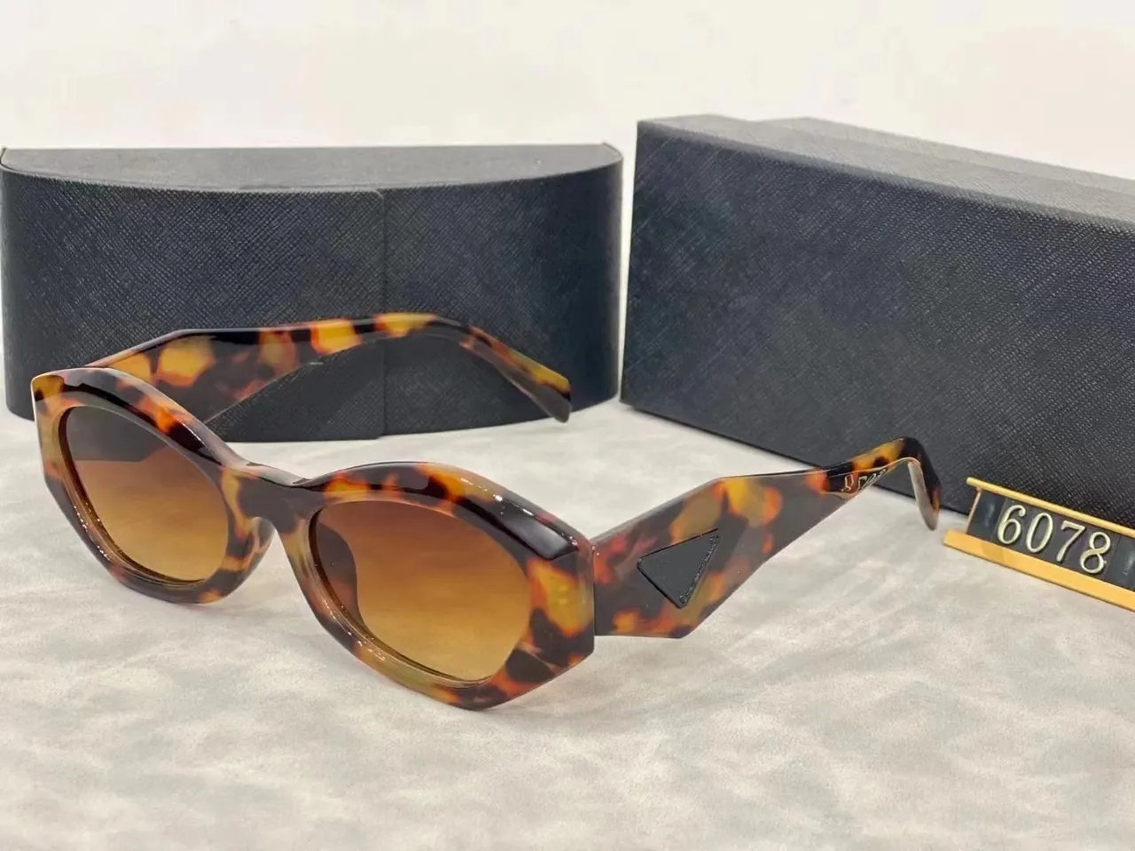 2024 Top Randlose Brille Sonnenbrille Polaroidlinse Designer Damen Herren Goggle Senior Brillen für Damen Brillengestell Vintage Metall Sonnenbrille 6078 mit Box