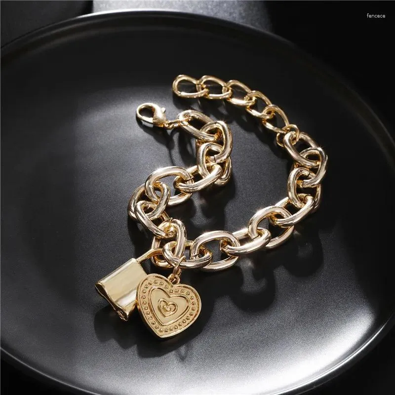 Braccialetti a maglie - Vendita di braccialetti con ciondolo a forma di amore con catena in alluminio con lucchetto in lega di personalità creativa