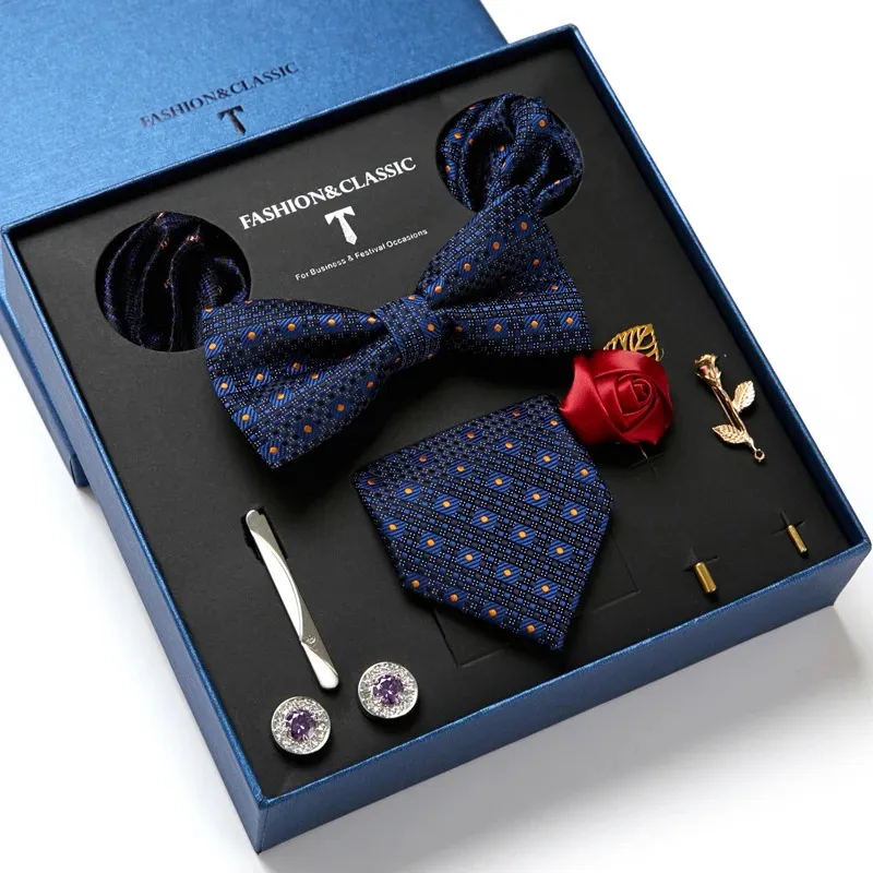 Högklassig semestergåva män bröllopsläckuppsättning för män silk tie hanky manschettknappar slipsklipp och lapel pin bowtie set 240119