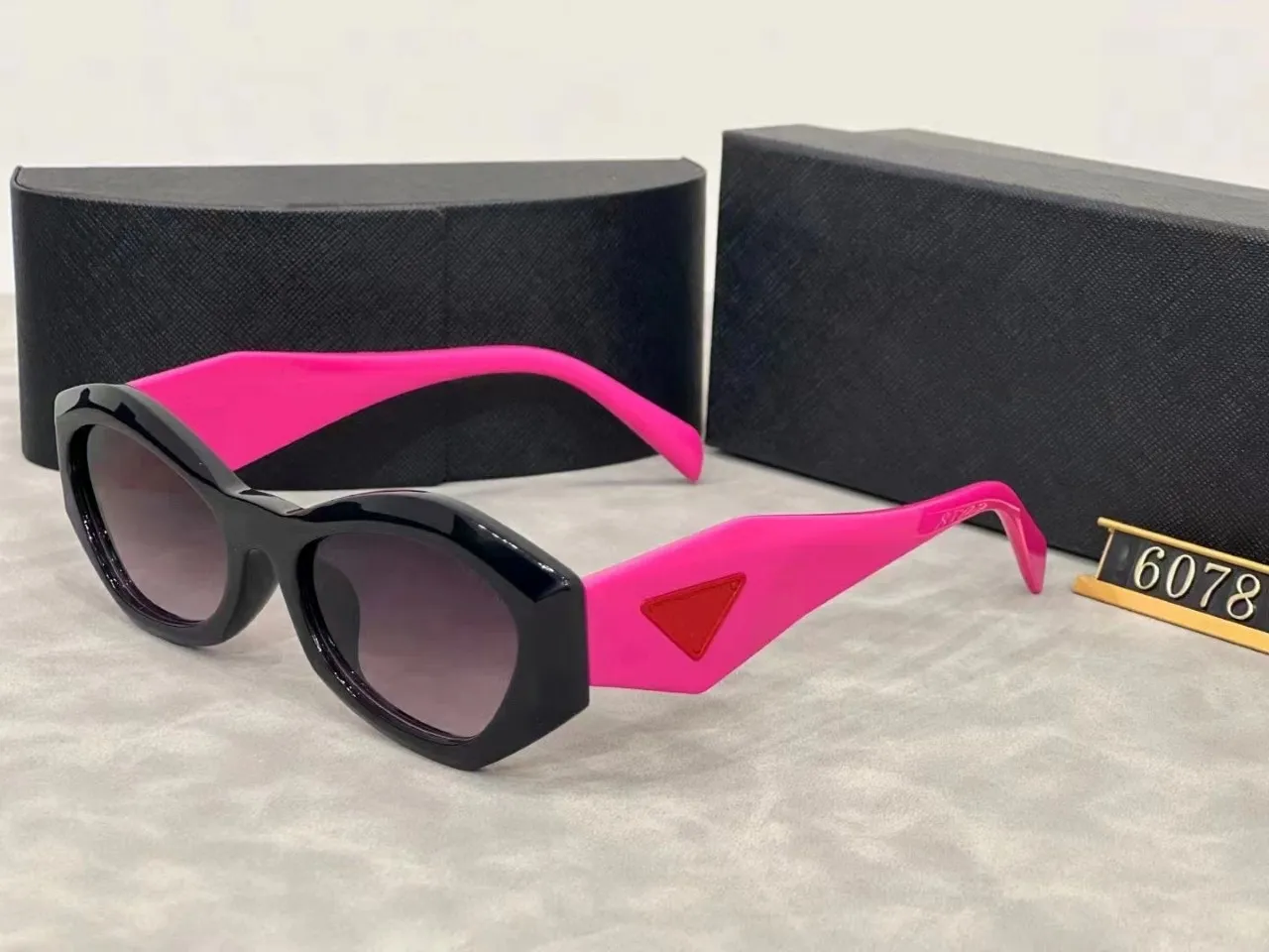2024 Üst Çüreksiz Gözlükler Güneş Gözlüğü Polaroid Lens Tasarımcı Kadınlar Erkek Gogle Kıdemli Gözlük Kadınlar için Gözlük Çerçeve Vintage Metal Güneş Gözlükleri 6078 Kutu