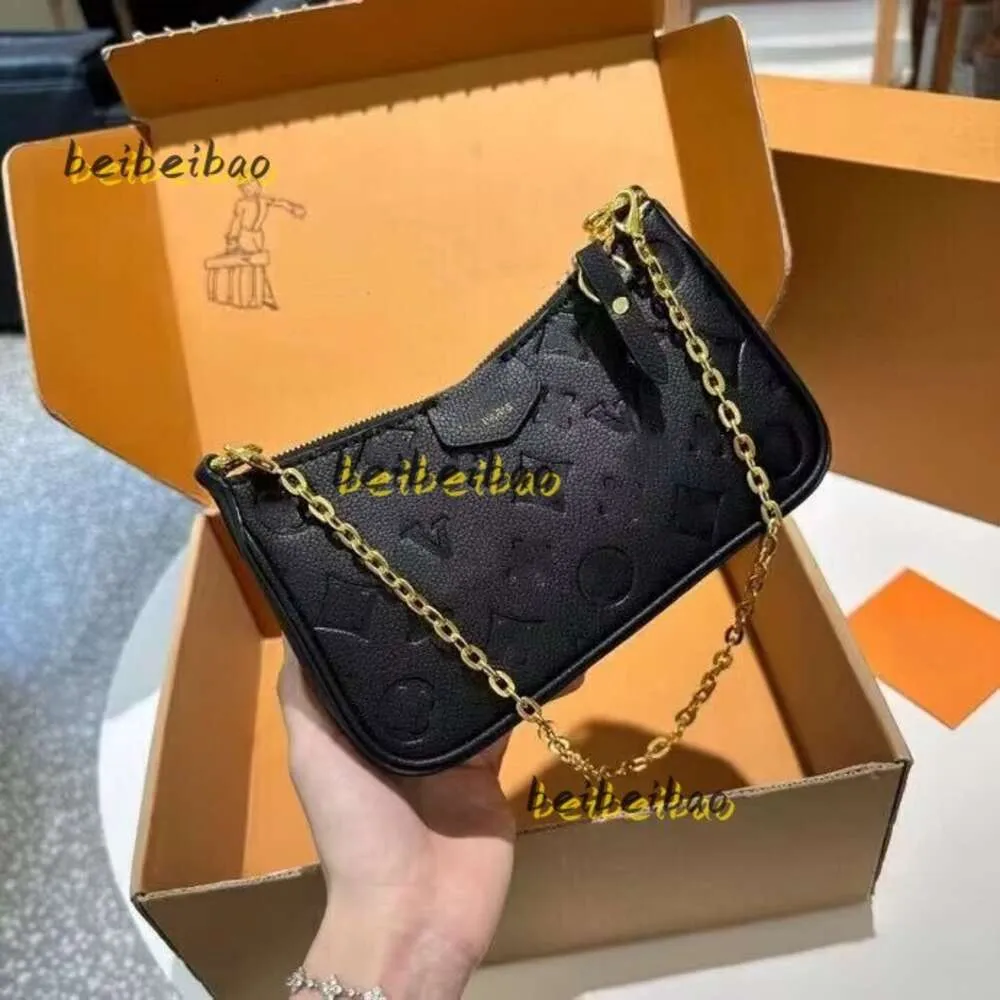 化粧品バッグケースデザイナーバッグ女性クロスボディショルダーバッグチェーンウォレットレディレディイージーポーチストラップ財布の手紙エンボス加工されたフラワーストライプ高級ブランドハンドバッグバッグ