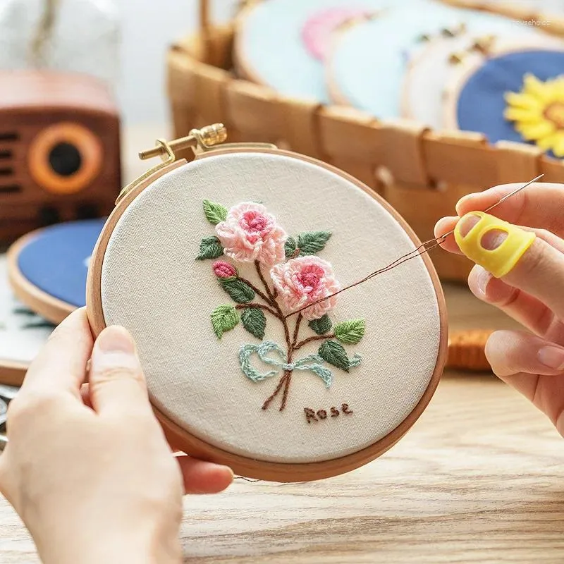 Arts et artisanat débutant bricolage estampillé broderie Kit de démarrage fleurs colorées plantes motif fils de tissu outils décor œuvre d'art