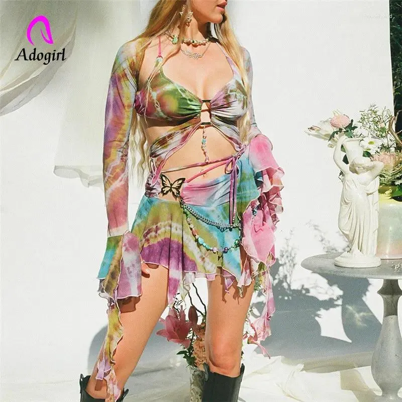 Arbetsklänningar Tie Dye 3 -stycken kjoluppsättningar 2024 Elegant lyxmask mini ruffle bandage klänning sommar sexig gröda bikini topp nattklubb outfit