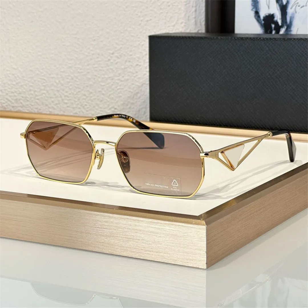Retro Square Sunglasses: Premium UV Protection Eyewear for  display picture 2