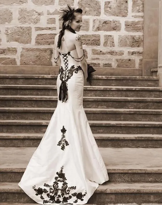 Mariée Blanche Robe De Mariage Noire Noir Et Blanc Une Ligne Haute