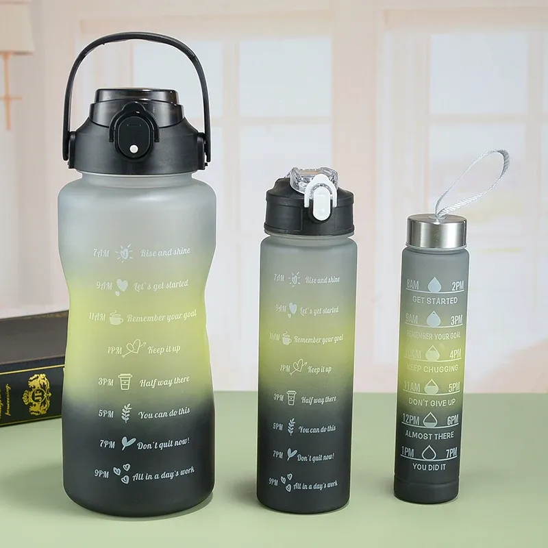 زجاجات المياه 3pcs/مجموعة رياضات الشرب التحفيزية للزجاجة مع علامة زمنية محمولة أكواب بلاستيكية قابلة لإعادة الاستخدام في الهواء الطلق
