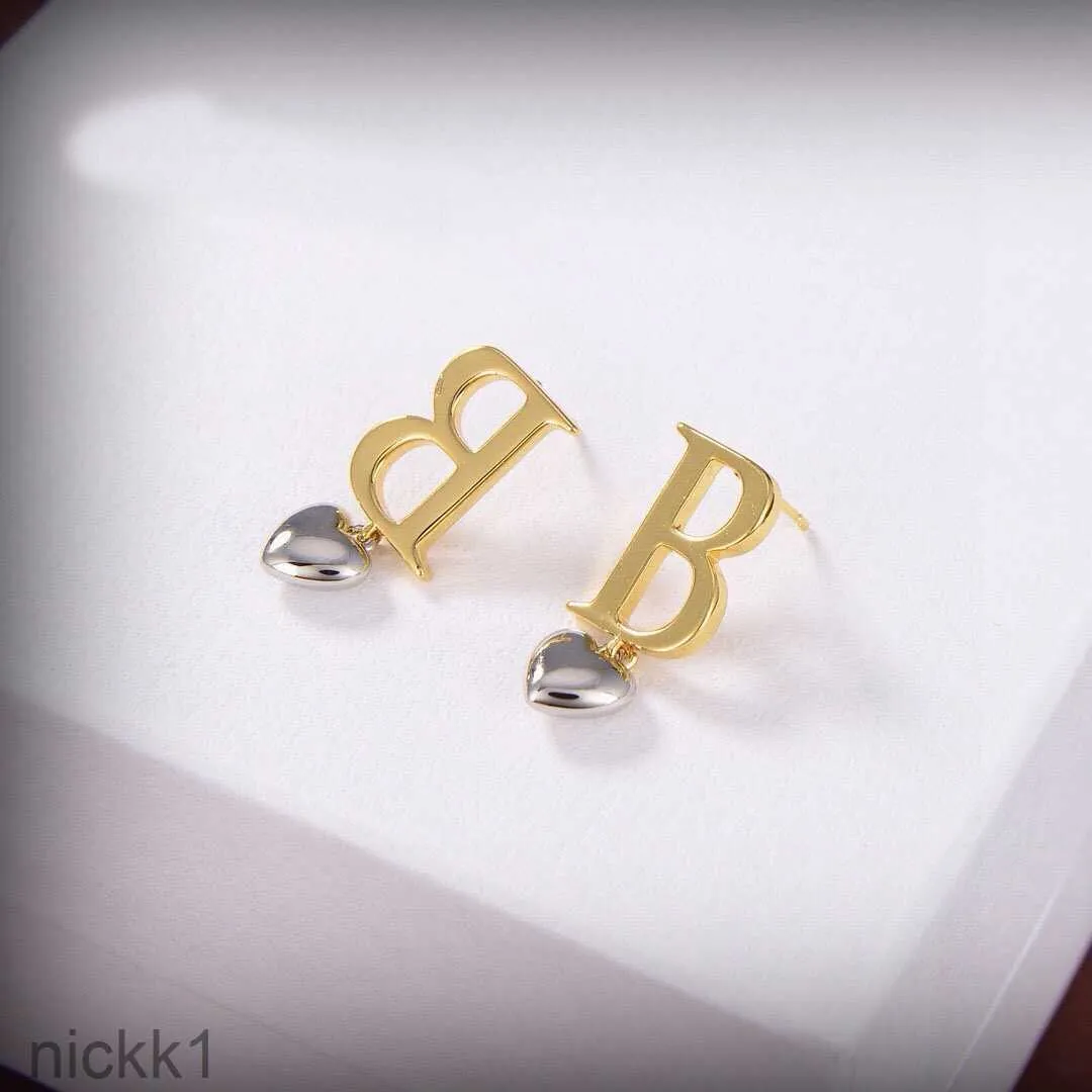 Luxury Designer Stud High-end Letter b Heart Earrings 18k Gold Diamond Earring Women Boutique Jewelry Valentine Wedding Gifts 06QF
