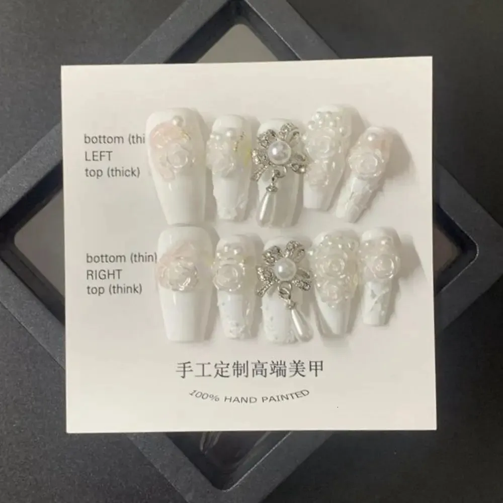 Handgjorda vitpress på naglar Luxury Star Nails Korean Coffin Design Medium Längt Återanvändbart lim False Nails Akryl Nails 240129