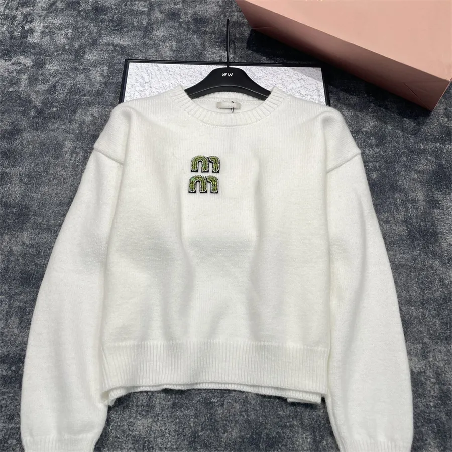 Designer tröja Cardigan Spring Loose Casual Knitwear Round Neck White Heavy Industry Soft Top Green Bead Letter Brodery