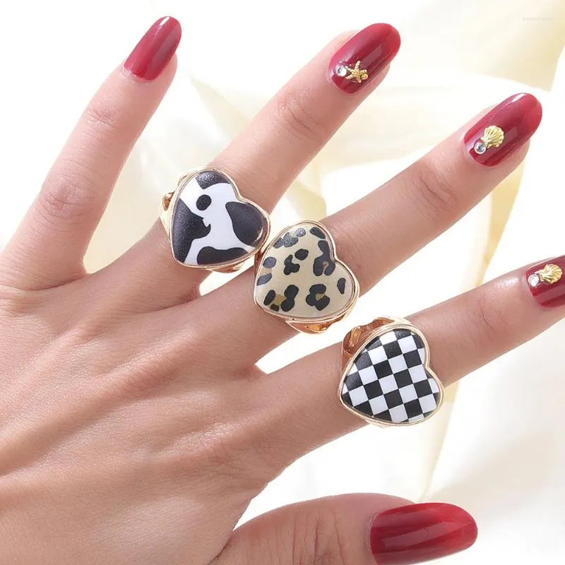 Cluster Rings Fashion Cute Black White Colors Plaid Leopard Print Geometric Heart Irregular Hollow Metal Ring For Women Girl Party Jewelry