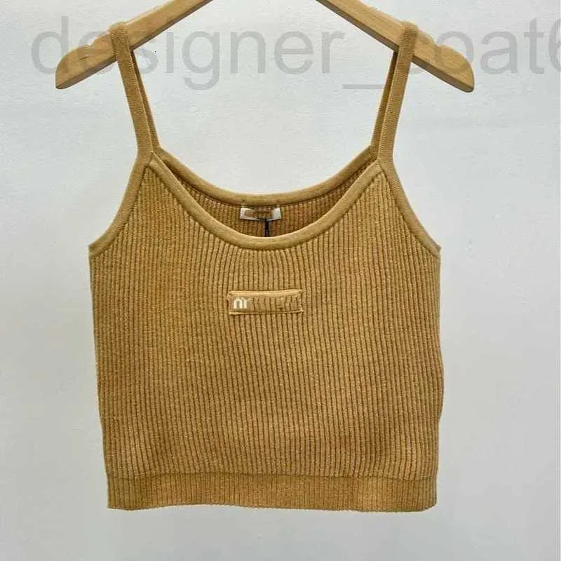 Kvinntankar Camis Designer 24 Early Spring New Camisole Sticked Wool Slim Fit Short Pullover Vest OVHR