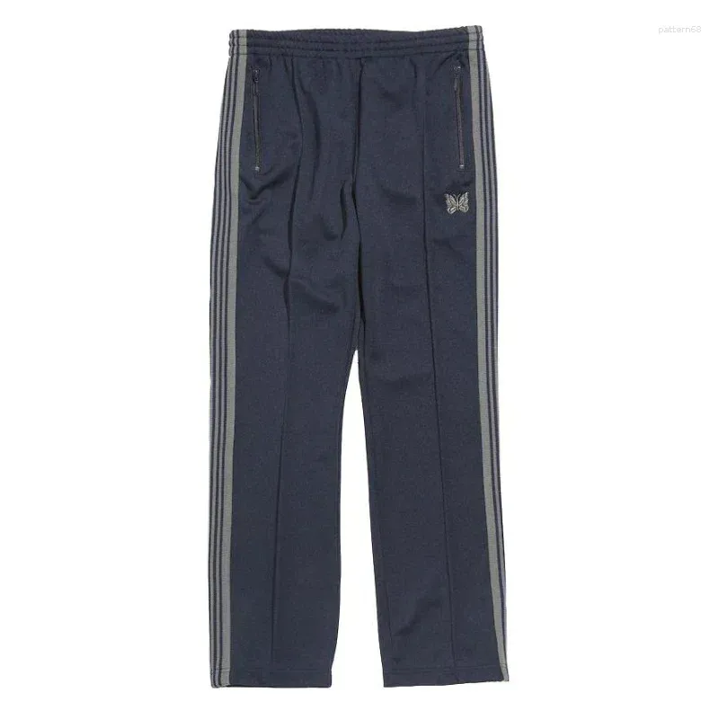 Pantaloni da uomo Street a trama larga Pantaloni da donna vintage AWGE Hip Hop Tide EEDLES Salotto sportivo ricamato con farfalla blu scuro