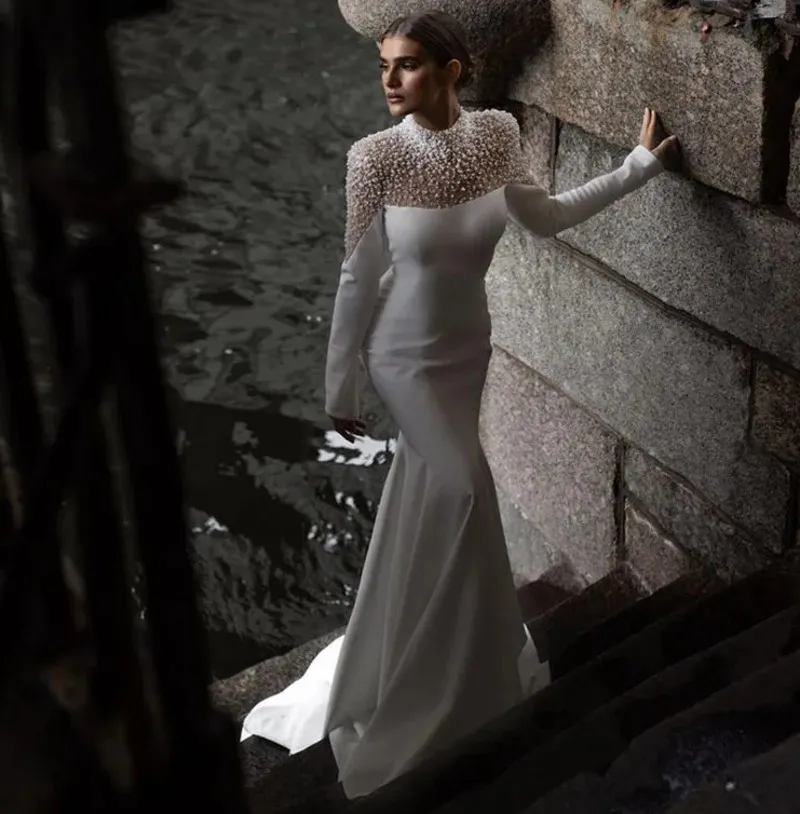 luxury chapel dress Illusion Body Lace Wedding Dresses Elegant Bridal Gown With Chapel Train