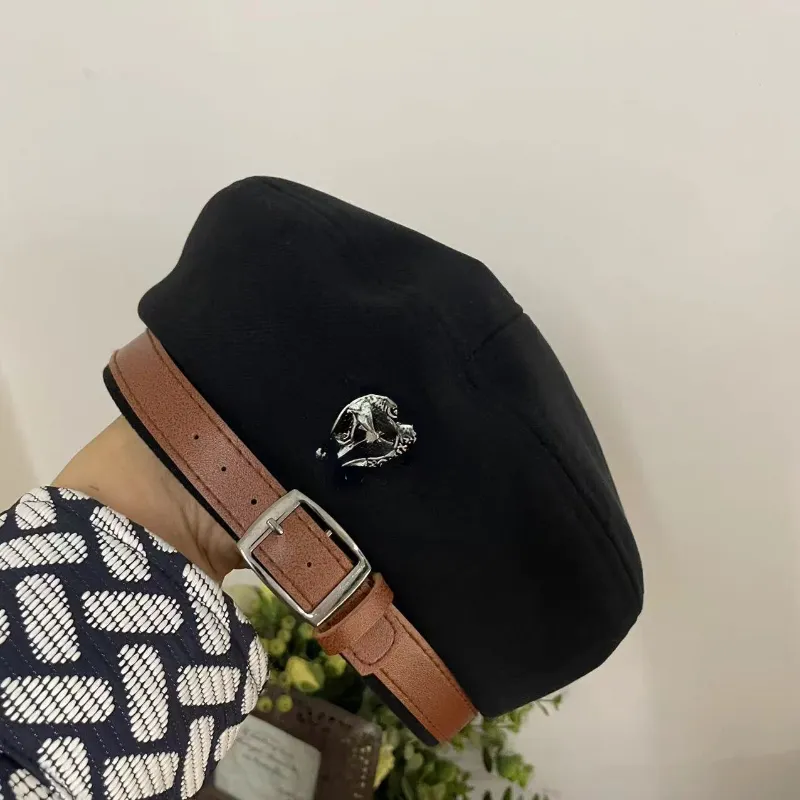 Bérets de styliste pour femmes, rétro britannique, croix noires, Logo, mode, chapeau de peintre assorti