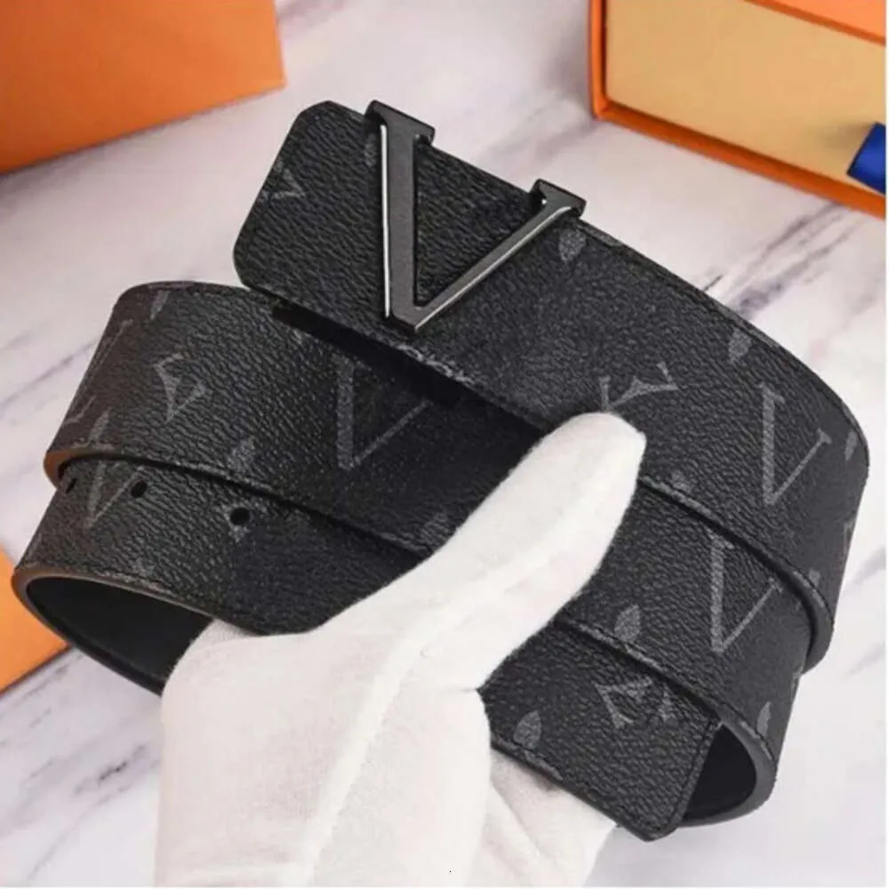 2024 Fashion Classic Men Designer Belts Womens Mens Casual Letter Smooth Buckle Belt 20 Colors Width 3.6cm and Box 568dddd