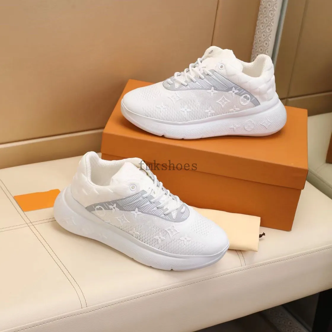 Gösterin Eğitmen Erkekler Sneaker Erkek Tasarımcısı Örgü Ayakkabı Çiçek Desenleri Runner Trainers Tasarımcıları Erkek Ayakkabılar Hafif Ayakkabı Hafif Damier Tıknaz Kauçuk Dışarı1.25B