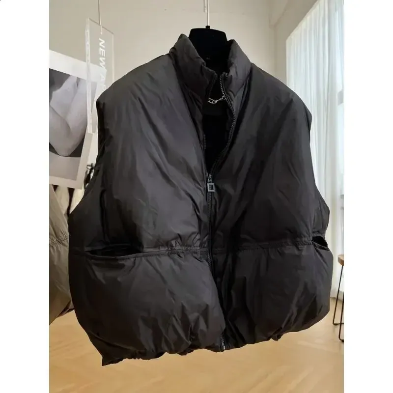 Deeptown Vintage Winter Padding Vest Women Oversize Korean Style Casual Puffer Sleeveless Jackets Black Cropped Tops Streetwear 240123
