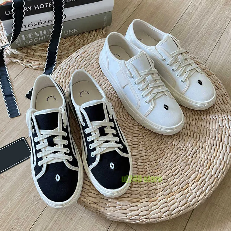 Designer sneakers con plateau scarpe di tela da donna di lusso classiche nere bianche stringate casual comode scarpe da tavola scarpe da biscotto