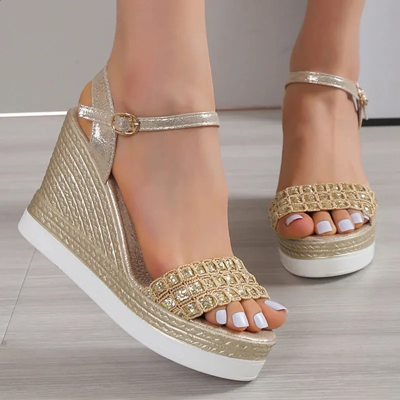 Altın Gümüş Pırıltılar Kama Sandalet Kadın Toka Kayış Tıknaz Platform Sandles Kadın Yaz Slip Non Slip Kalın Sole Sandalias Mujer 240201