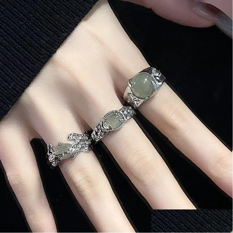 Solitaire Ring Moda Yeşil Yeşim Açık 14K Beyaz Altın Yüzük Kadınlar Fransız Pileli Irregar Yüksek Sınıf Parti Mücevher Aksesuarları Drop de DHDDP