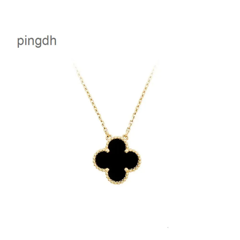 Van Clover Necklace Cleef Four Leaf Clover Neckces 18K Gold Plated Neckor Luxury Designer Halsband Fourleaf Vanly Clar Clover Fashion Pendant Halsband Weddin