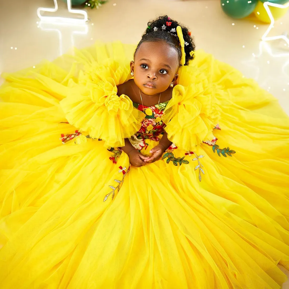 Yellow Flower Girl Dresses V Neck Tiered Tulle Ball Gowns Flowergirl Dress Princess Queen Hand Made Flowers Bead Birthday Party Dress Gowns for Girls NF073